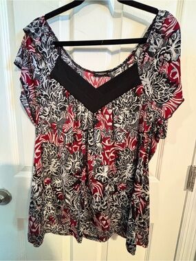 😍Perseption Black and Wine Floral Scoop Neck Blouse size 2X